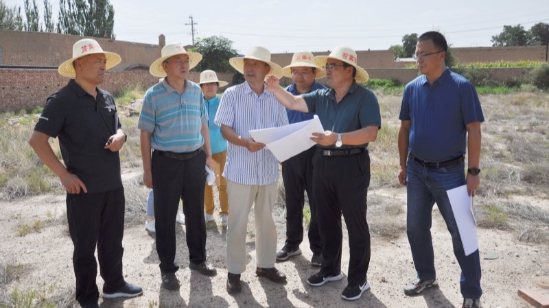 党委书记刘国汉赴白银沿黄灌区农业试验站检查指导工作